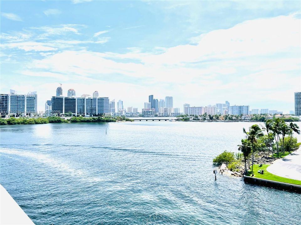 Recently Rented: $14,500 (4 beds, 4 baths, 3184 Square Feet)