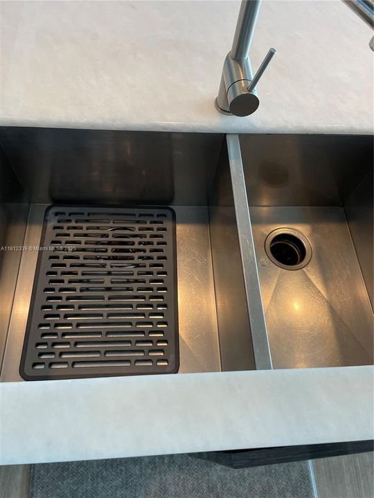 Recently Rented: $14,500 (4 beds, 4 baths, 3184 Square Feet)