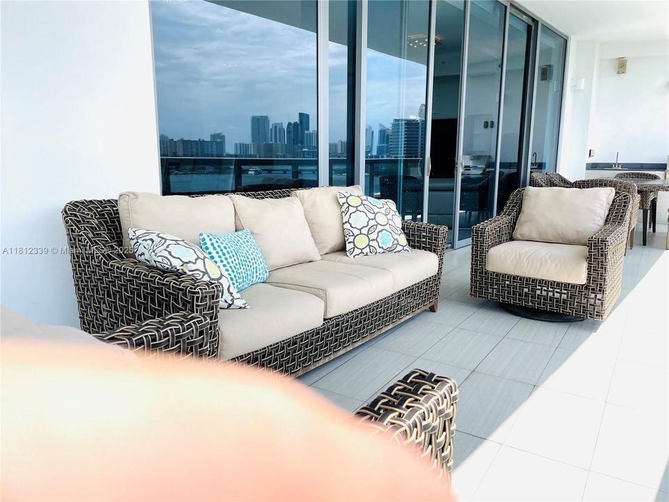 Recently Rented: $14,500 (4 beds, 4 baths, 3184 Square Feet)