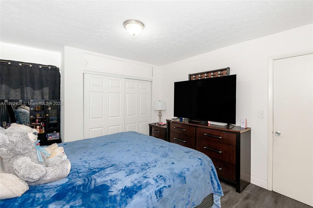 Недавно продано: $226,900 (2 спален, 1 ванн, 820 Квадратных фут)