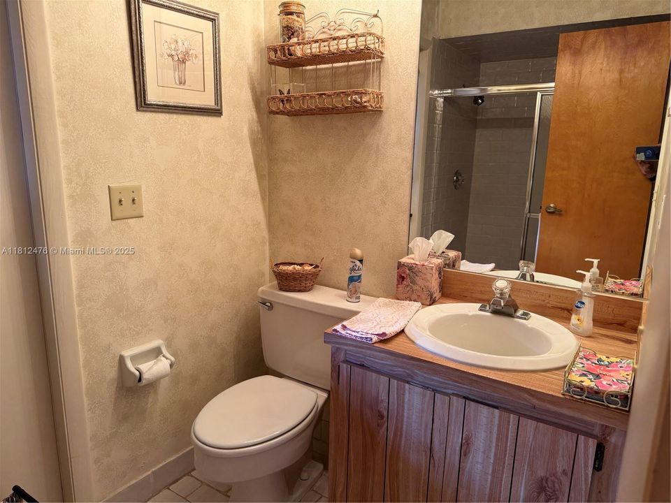 Activo con contrato: $1,495,003 (5 camas, 3 baños, 3148 Pies cuadrados)