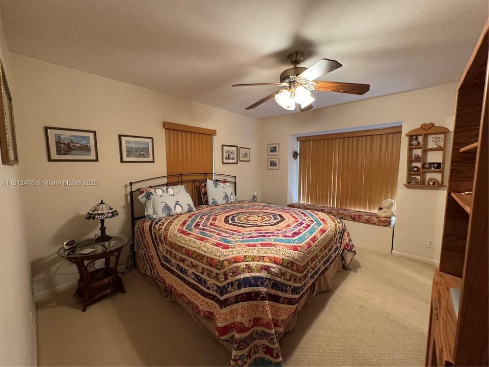 Activo con contrato: $1,495,003 (5 camas, 3 baños, 3148 Pies cuadrados)