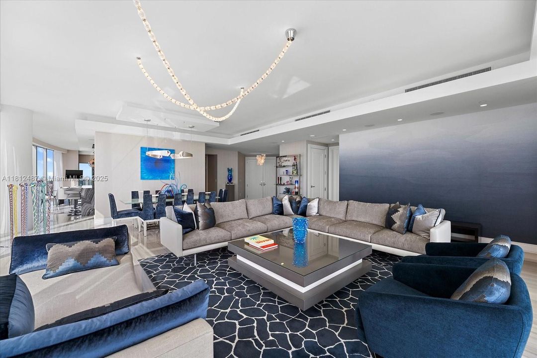 For Sale: $9,900,000 (5 beds, 7 baths, 4131 Square Feet)