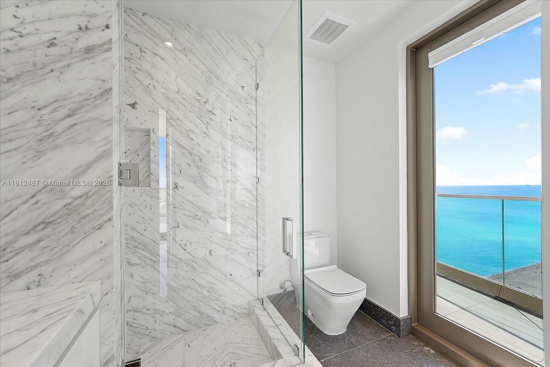 For Sale: $9,900,000 (5 beds, 7 baths, 4131 Square Feet)