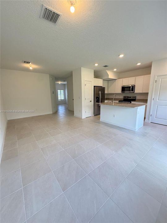 Recently Rented: $3,300 (4 beds, 2 baths, 0 Square Feet)