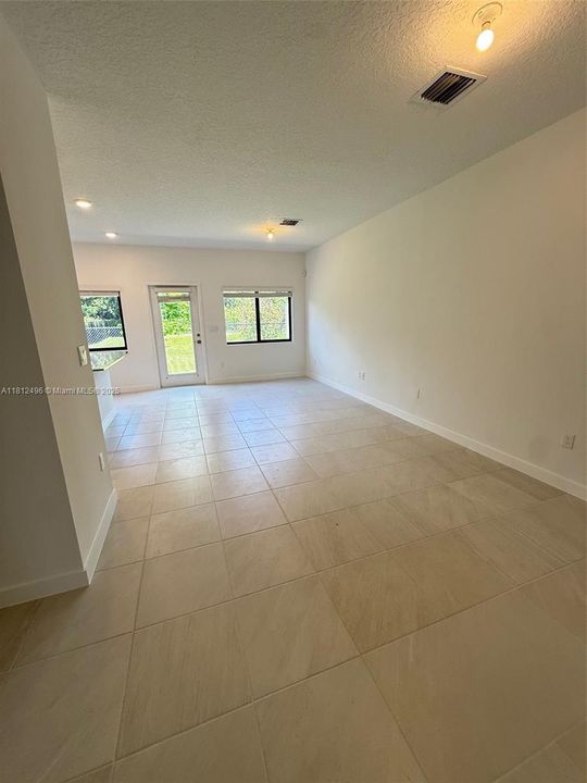 Recently Rented: $3,300 (4 beds, 2 baths, 0 Square Feet)