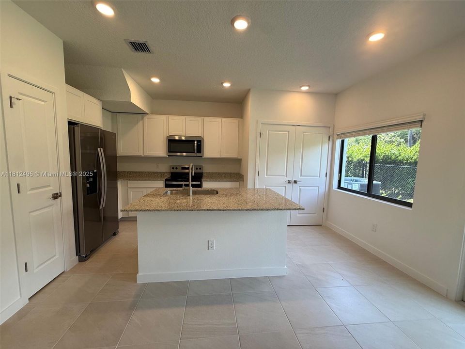 Recently Rented: $3,300 (4 beds, 2 baths, 0 Square Feet)