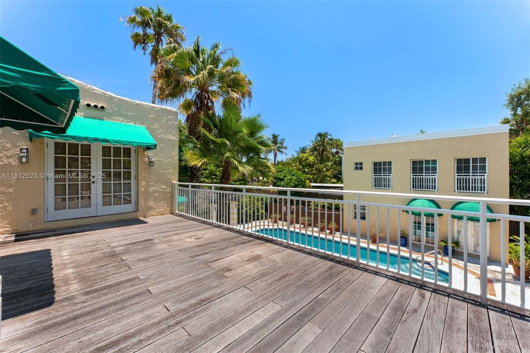 Activo con contrato: $3,180,000 (5 camas, 4 baños, 4611 Pies cuadrados)