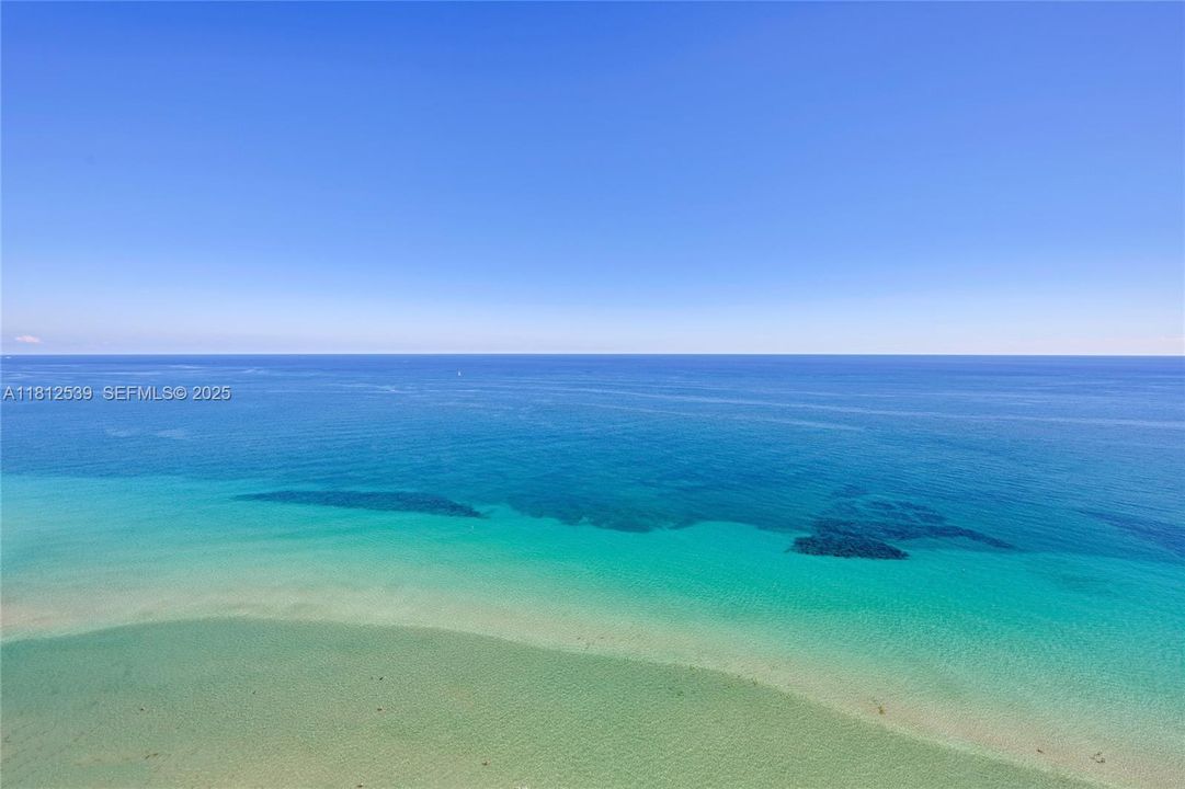 For Sale: $2,445,000 (3 beds, 3 baths, 2065 Square Feet)