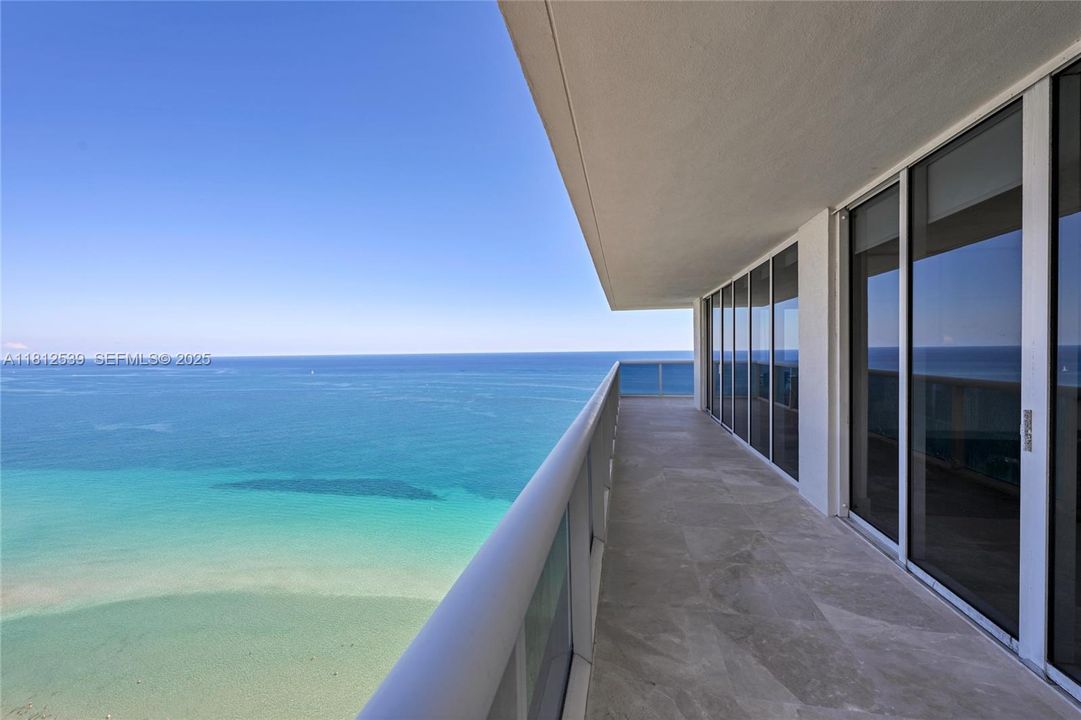 For Sale: $2,445,000 (3 beds, 3 baths, 2065 Square Feet)