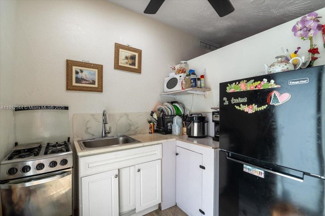 最近售出: $624,500 (5 贝兹, 4 浴室, 1492 平方英尺)