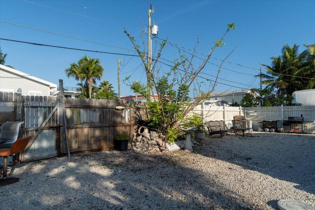 最近售出: $624,500 (5 贝兹, 4 浴室, 1492 平方英尺)