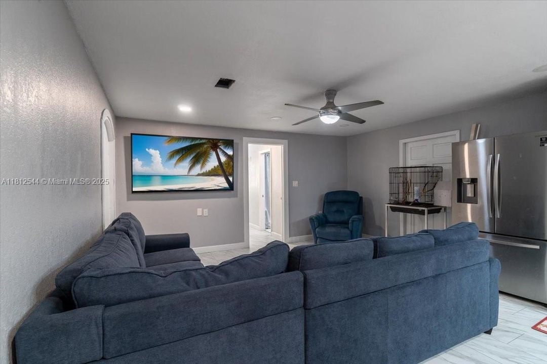 最近售出: $624,500 (5 贝兹, 4 浴室, 1492 平方英尺)