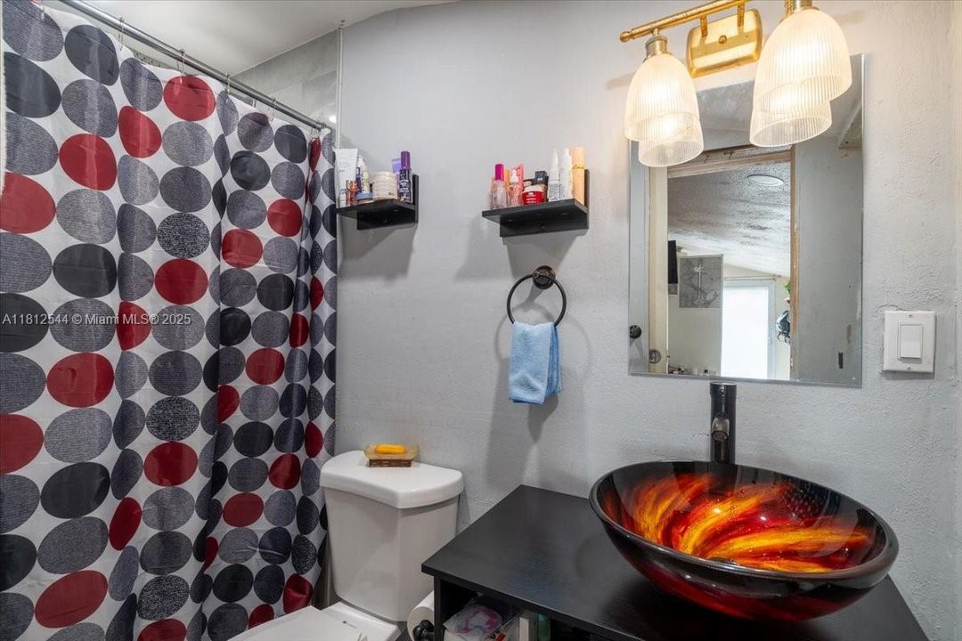 最近售出: $624,500 (5 贝兹, 4 浴室, 1492 平方英尺)