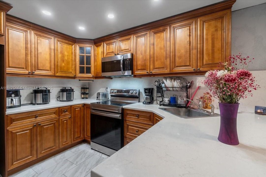 最近售出: $624,500 (5 贝兹, 4 浴室, 1492 平方英尺)