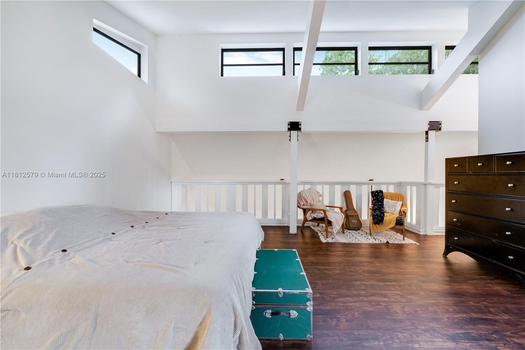 待售: $570,000 (3 贝兹, 2 浴室, 1683 平方英尺)