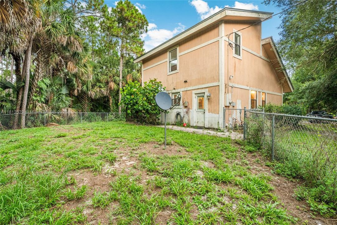 待售: $570,000 (3 贝兹, 2 浴室, 1683 平方英尺)