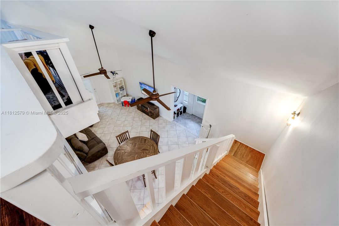 待售: $570,000 (3 贝兹, 2 浴室, 1683 平方英尺)