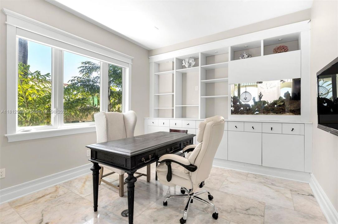 В аренду: $50,000 (6 спален, 6 ванн, 6816 Квадратных фут)