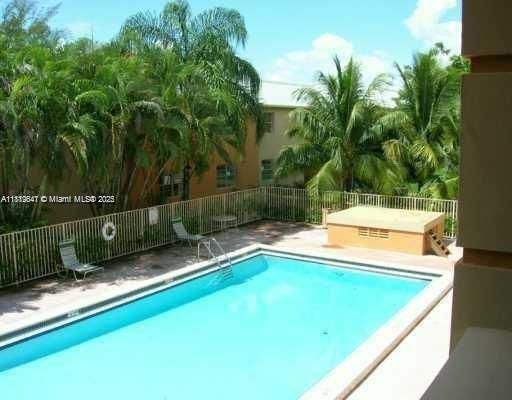 Под контрактом: $174,900 (1 спален, 1 ванн, 664 Квадратных фут)