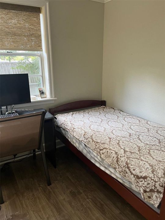 Под контрактом: $174,900 (1 спален, 1 ванн, 664 Квадратных фут)