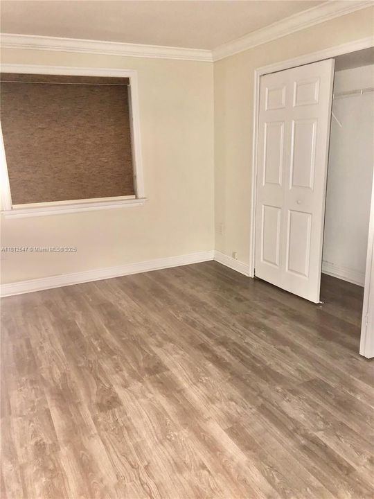 Под контрактом: $174,900 (1 спален, 1 ванн, 664 Квадратных фут)