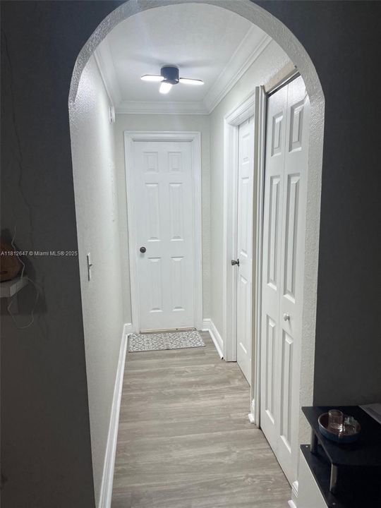 Под контрактом: $174,900 (1 спален, 1 ванн, 664 Квадратных фут)