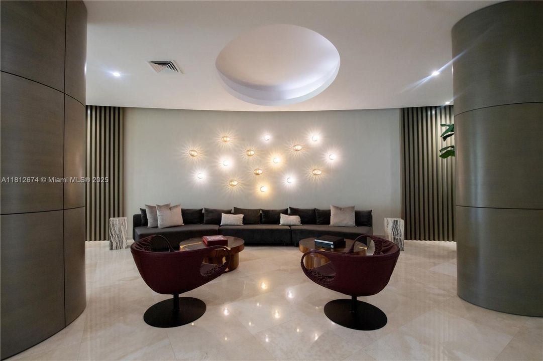 En Venta: $950,000 (2 camas, 2 baños, 1056 Pies cuadrados)