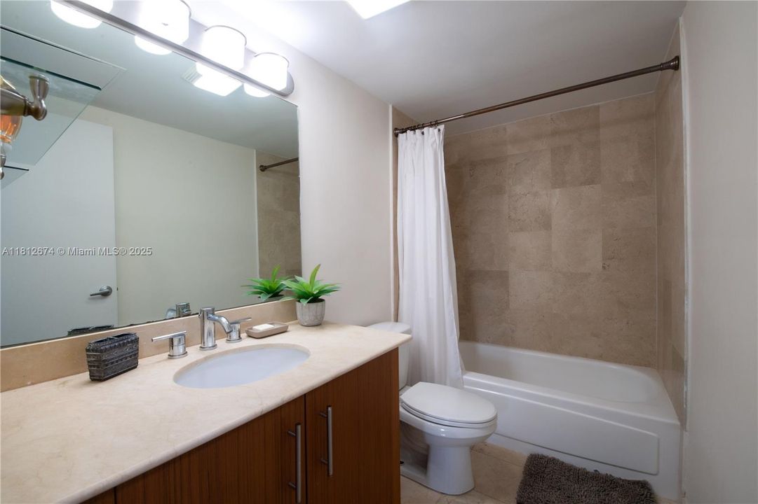 En Venta: $950,000 (2 camas, 2 baños, 1056 Pies cuadrados)