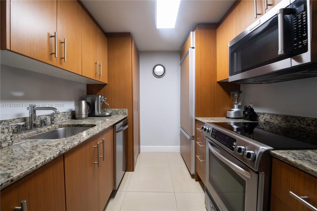 En Venta: $950,000 (2 camas, 2 baños, 1056 Pies cuadrados)