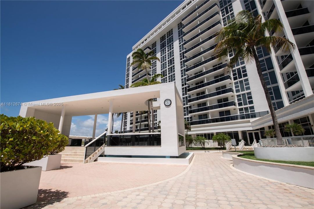 En Venta: $950,000 (2 camas, 2 baños, 1056 Pies cuadrados)