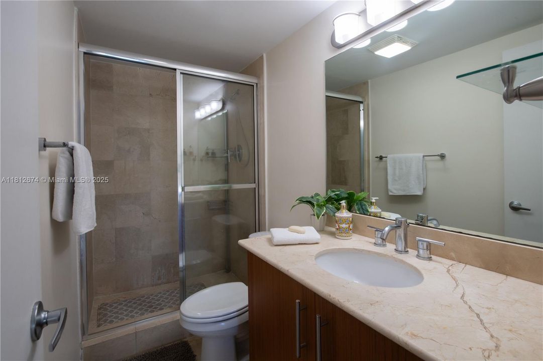 En Venta: $950,000 (2 camas, 2 baños, 1056 Pies cuadrados)