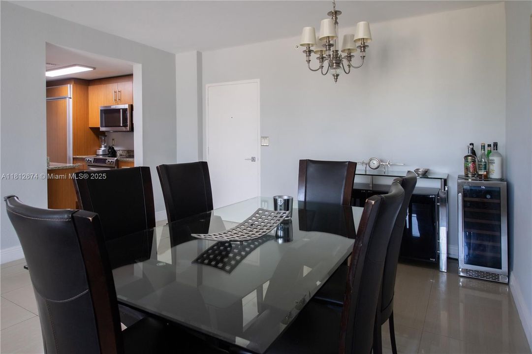 En Venta: $950,000 (2 camas, 2 baños, 1056 Pies cuadrados)