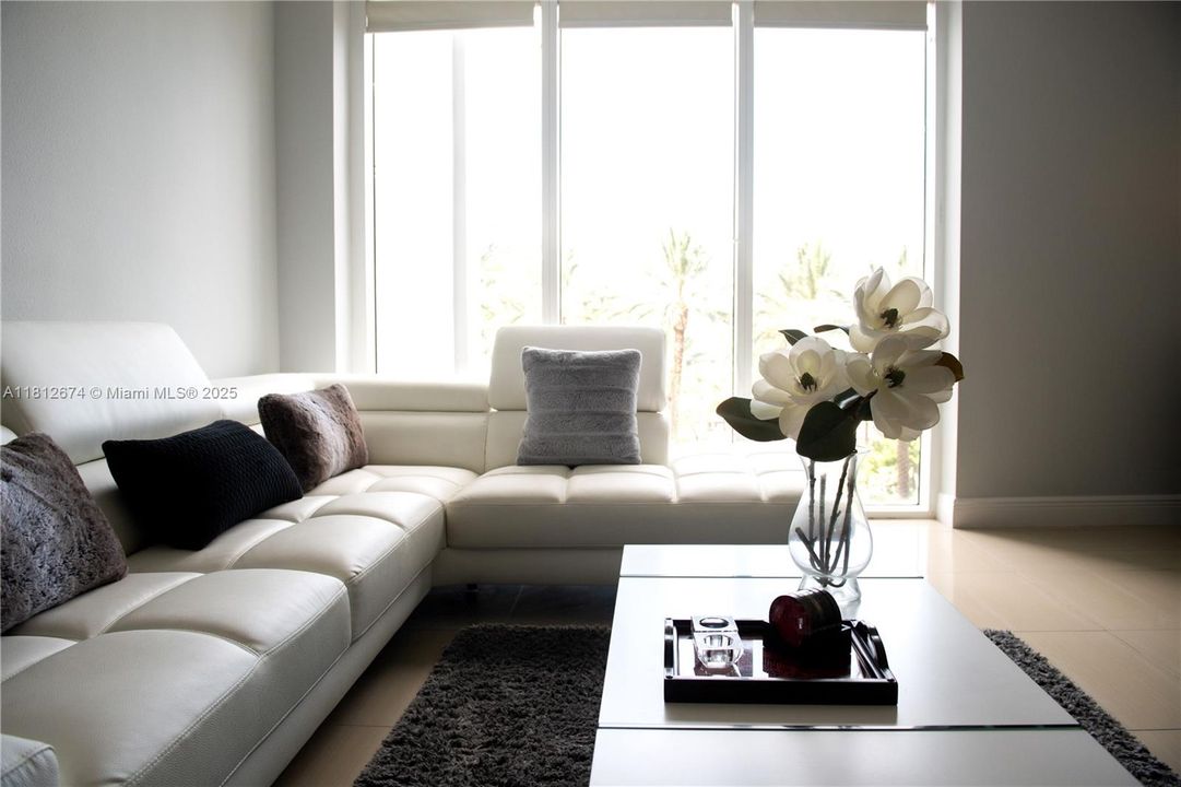 En Venta: $950,000 (2 camas, 2 baños, 1056 Pies cuadrados)