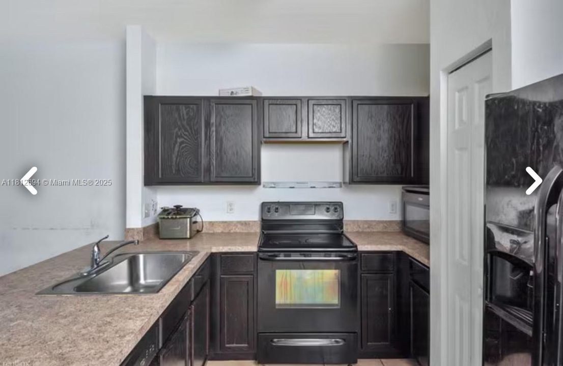 На продажу: $365,999 (3 спален, 2 ванн, 1596 Квадратных фут)