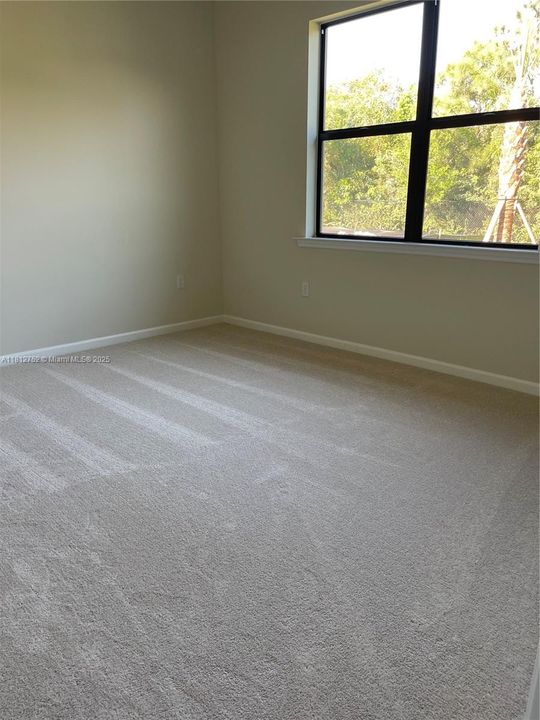 最近租的: $2,500 (3 贝兹, 2 浴室, 0 平方英尺)