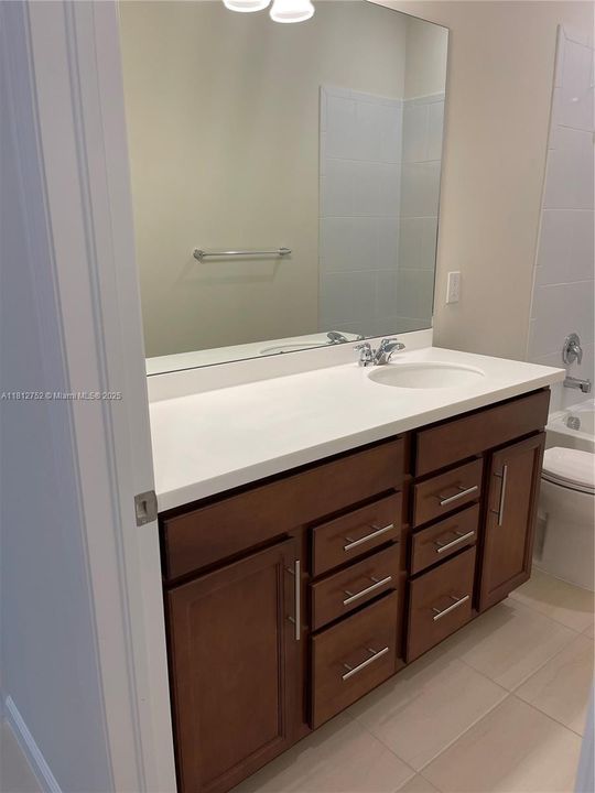 最近租的: $2,500 (3 贝兹, 2 浴室, 0 平方英尺)