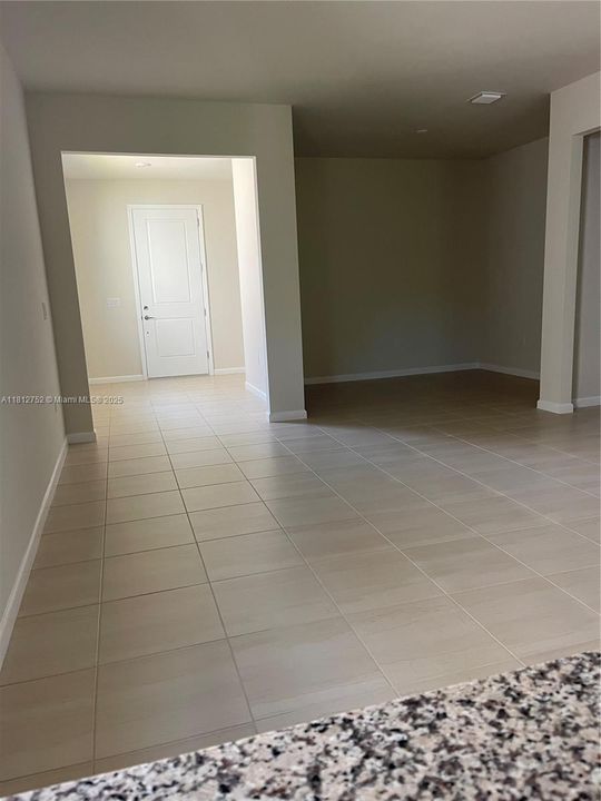 最近租的: $2,500 (3 贝兹, 2 浴室, 0 平方英尺)