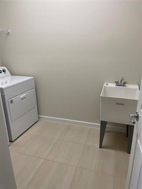 最近租的: $2,500 (3 贝兹, 2 浴室, 0 平方英尺)