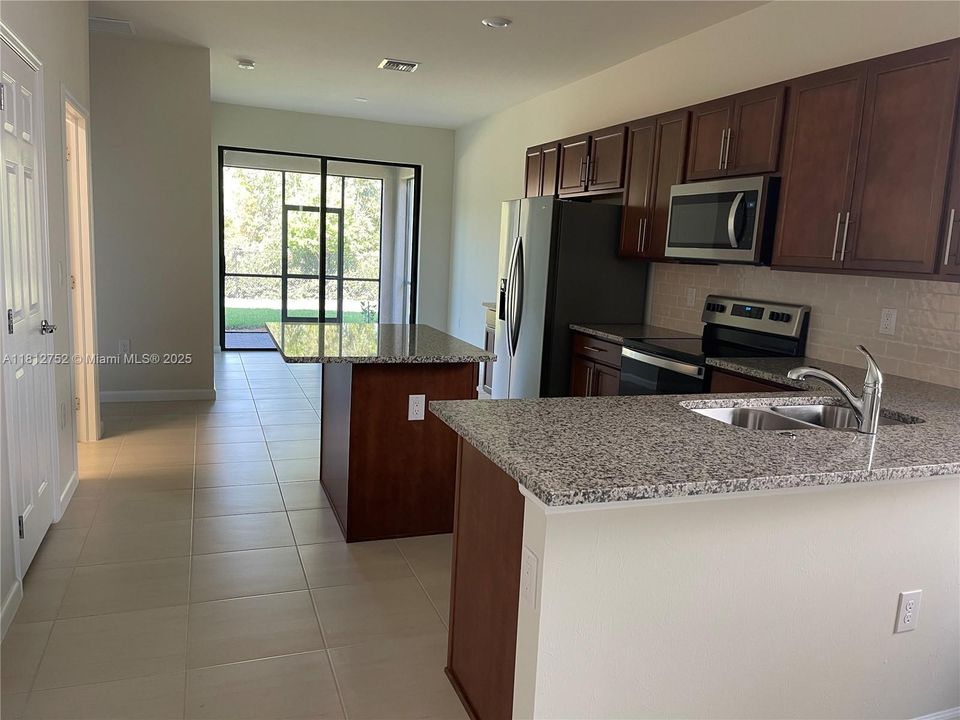 最近租的: $2,500 (3 贝兹, 2 浴室, 0 平方英尺)