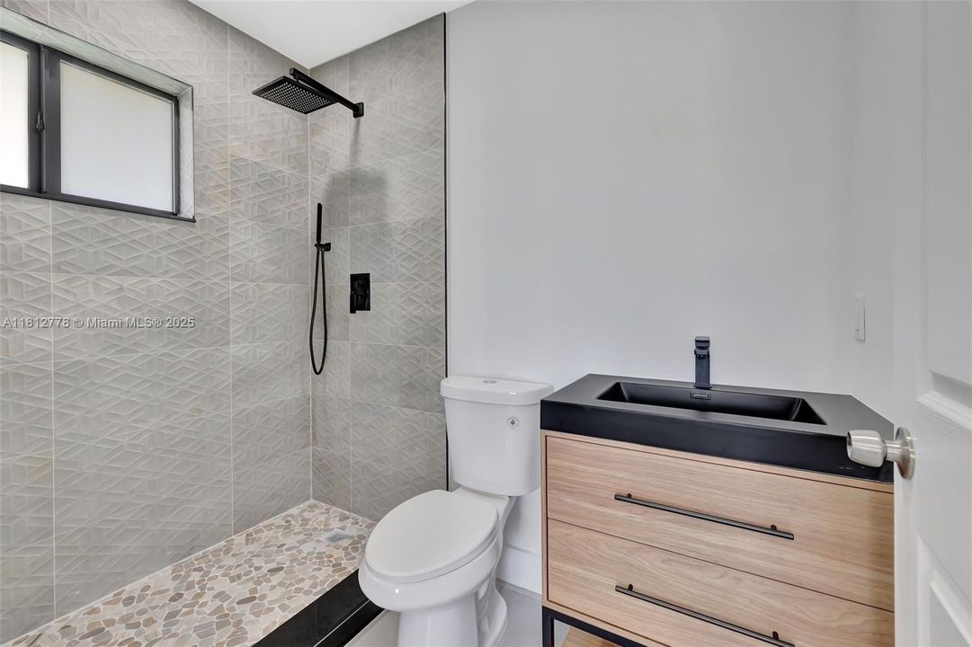 На продажу: $558,000 (3 спален, 2 ванн, 0 Квадратных фут)