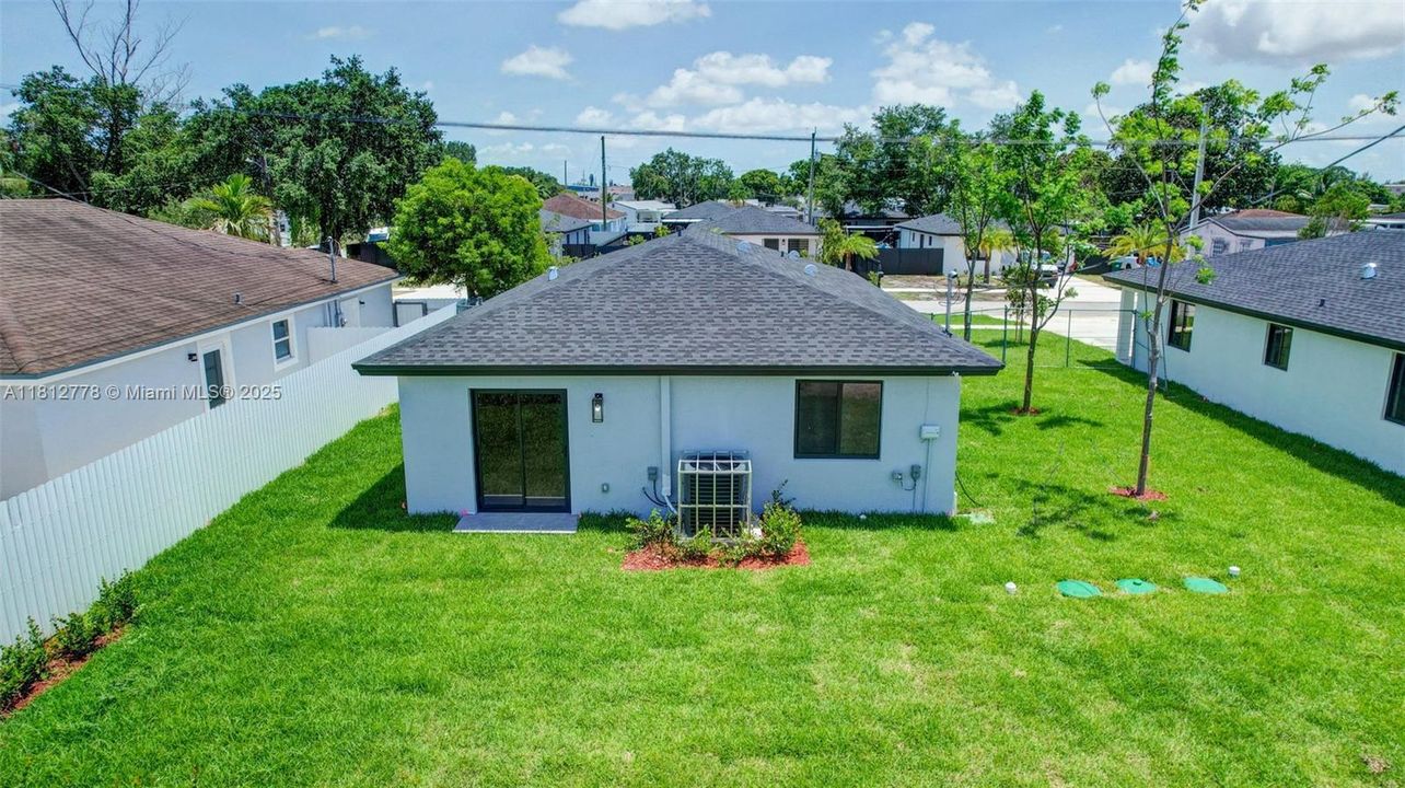 На продажу: $558,000 (3 спален, 2 ванн, 0 Квадратных фут)