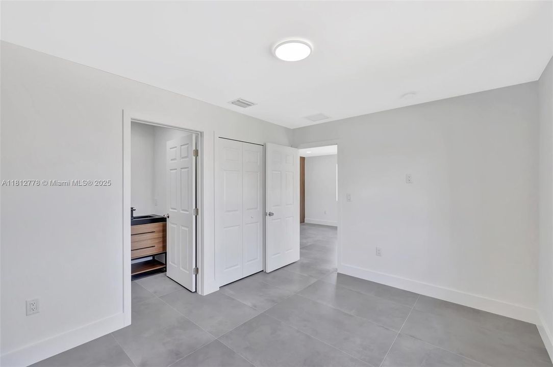 На продажу: $558,000 (3 спален, 2 ванн, 0 Квадратных фут)