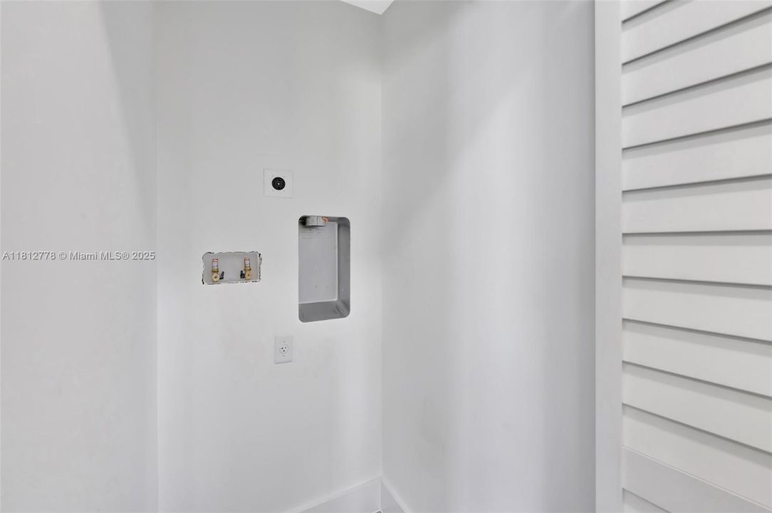 На продажу: $558,000 (3 спален, 2 ванн, 0 Квадратных фут)