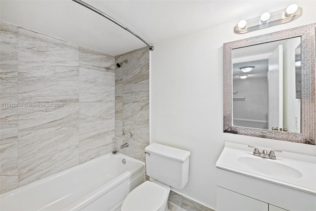 For Sale: $180,000 (2 beds, 2 baths, 1000 Square Feet)