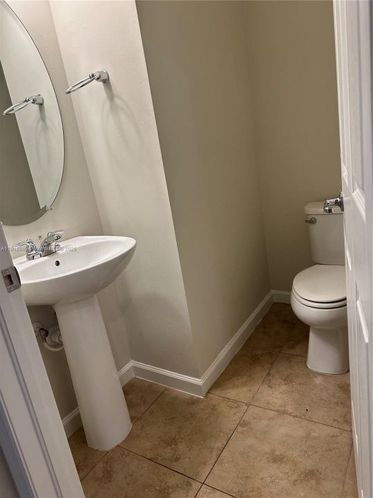 最近租的: $2,950 (3 贝兹, 2 浴室, 0 平方英尺)