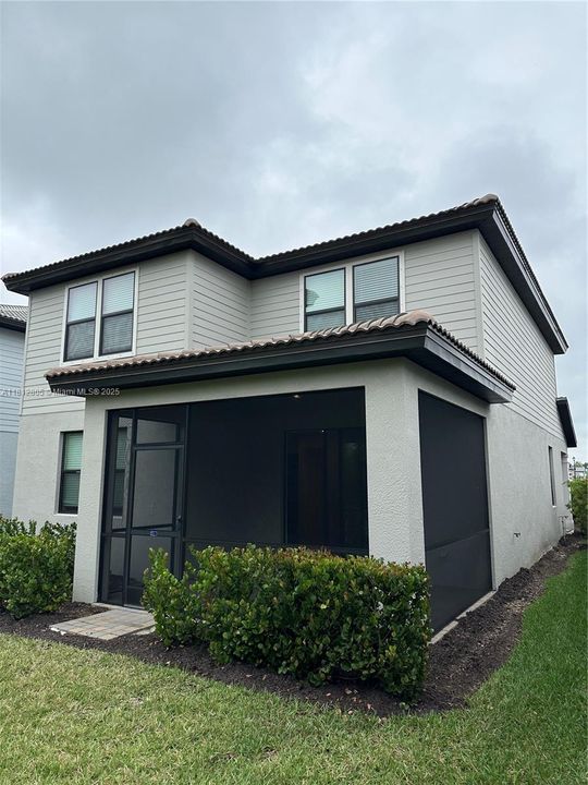 最近租的: $2,950 (3 贝兹, 2 浴室, 0 平方英尺)