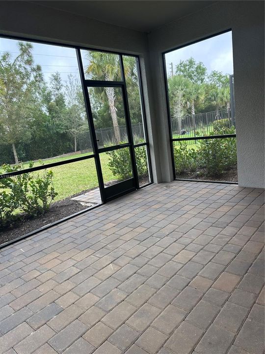 最近租的: $2,950 (3 贝兹, 2 浴室, 0 平方英尺)