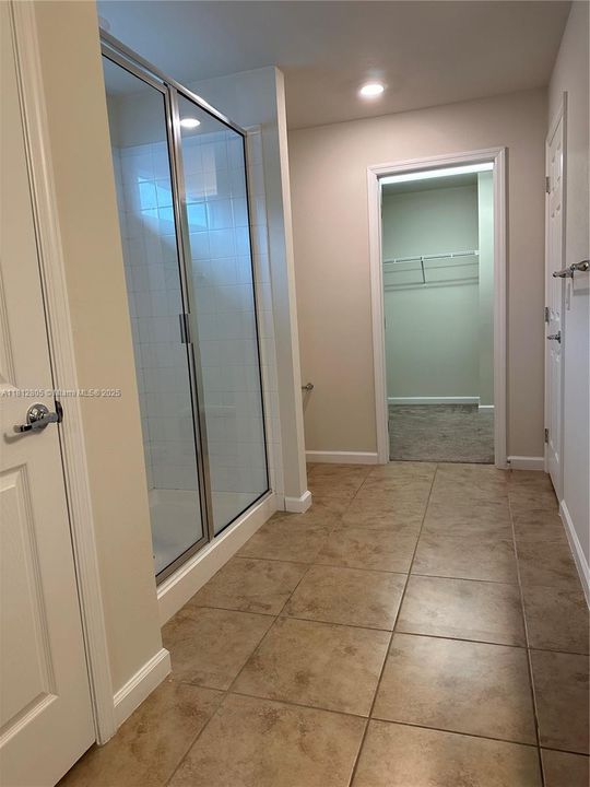 最近租的: $2,950 (3 贝兹, 2 浴室, 0 平方英尺)