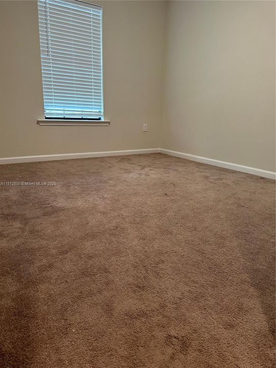 最近租的: $2,950 (3 贝兹, 2 浴室, 0 平方英尺)